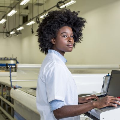 Faculdade SENAI “Antoine Skaf” abre inscrições para os cursos superiores de tecnologia e pós-graduação com início em 2021.