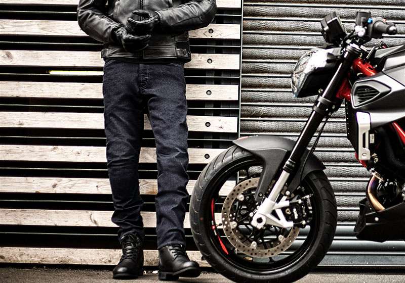 Jeans e jaquetas usam tecnologia mais forte que o aço para proteger motociclistas