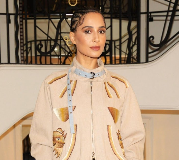 Camila Pitanga veste parceria da Misci com Instituto Riachuelo no Festival de Cannes 2025