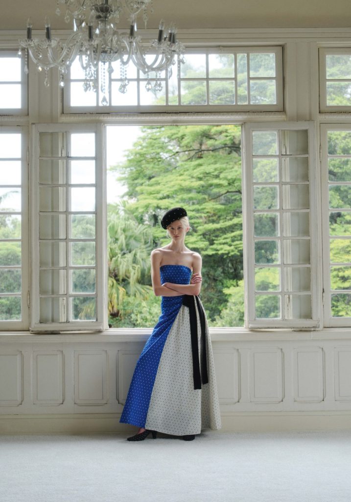 CRIS BARROS amplia seu legado com novo lançamento da linha MINI, unindo moda e impacto social