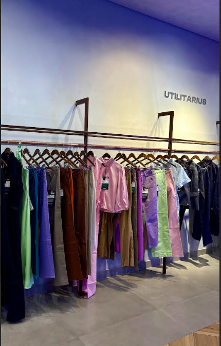 CANATIBA TEXTIL NA SL12 DA DENIM CITY SP: LANÇAMENTO DA COLEÇÃO ‘’IMPULSO MOTRIZ’’ COM FOCO EM MOVIMENTO E  SUSTENTABILIDADE