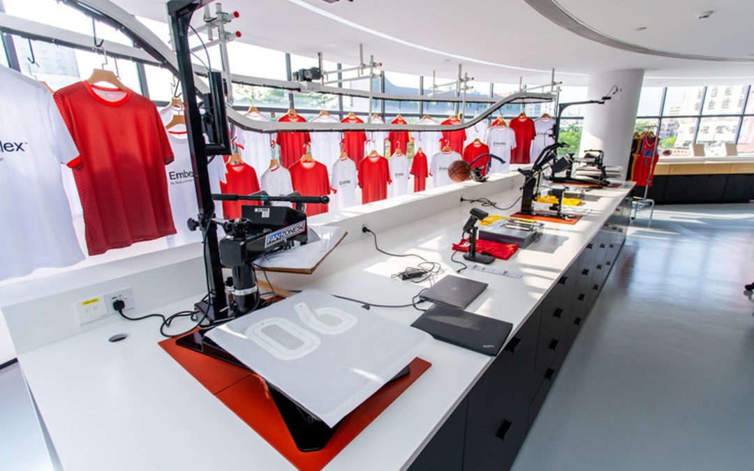 Avery Dennison demonstra na Febratex 2026 como o RFID conecta toda a cadeia da indústria têxtil